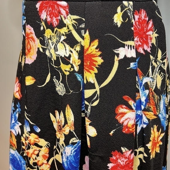 Women’s Floral Dress - Picture 7 of 17